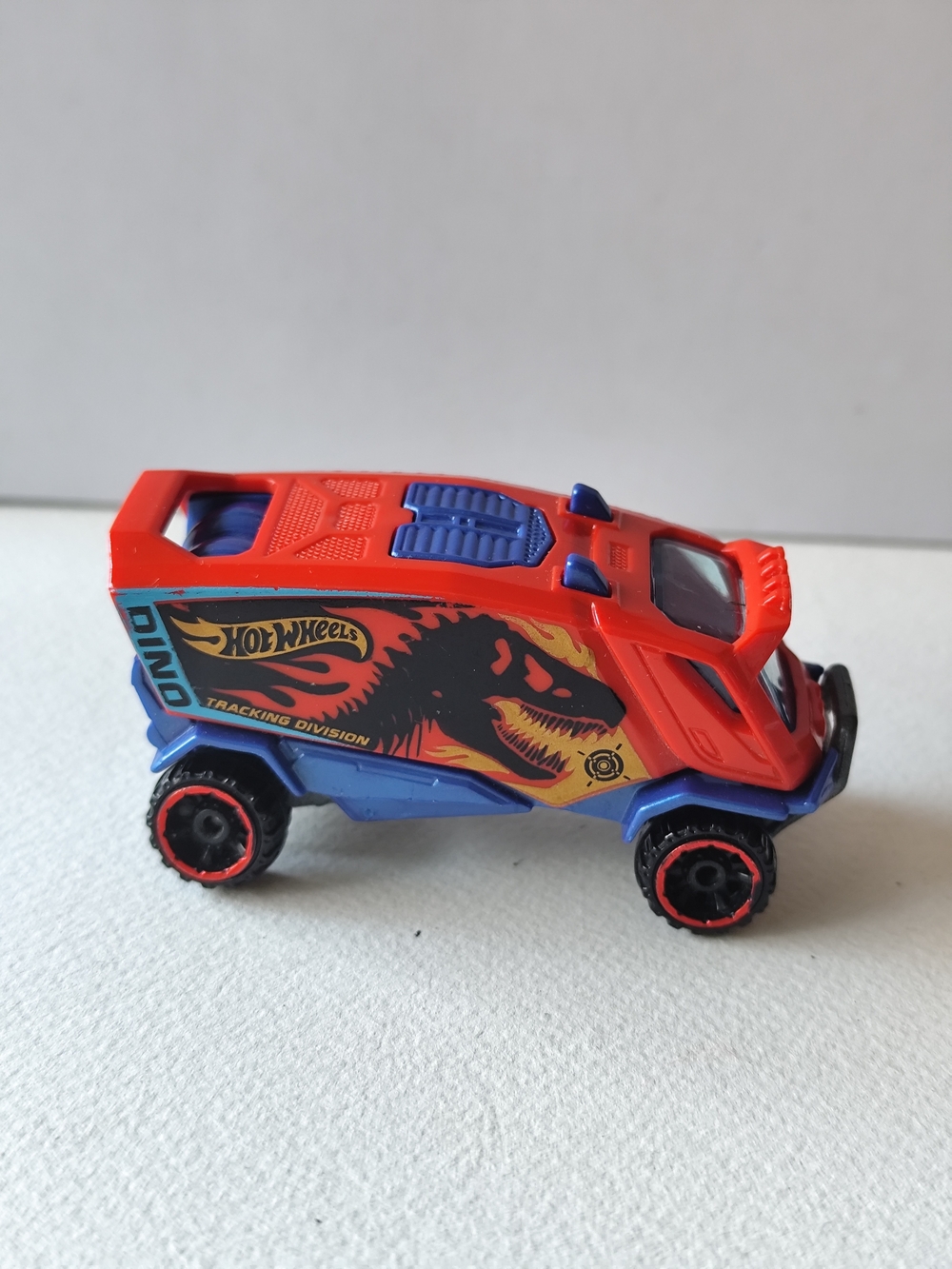 3/$20Hot Wheels Aero Pod 2014 Dino Tracking Division Dinosaur T-Rex Truck Loose